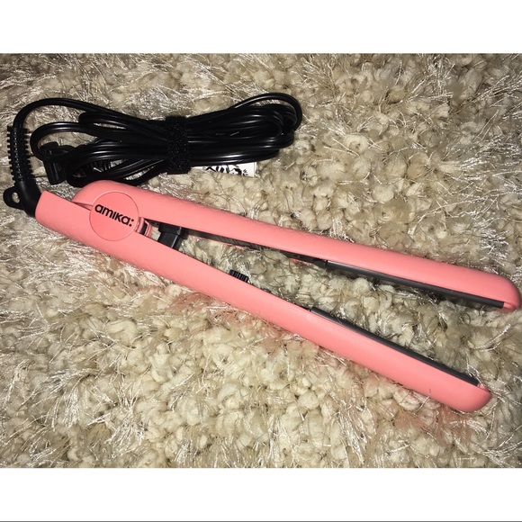 amika Accessories - BRAND NEW NEVER USED ‼️ AMIKA hair straightener